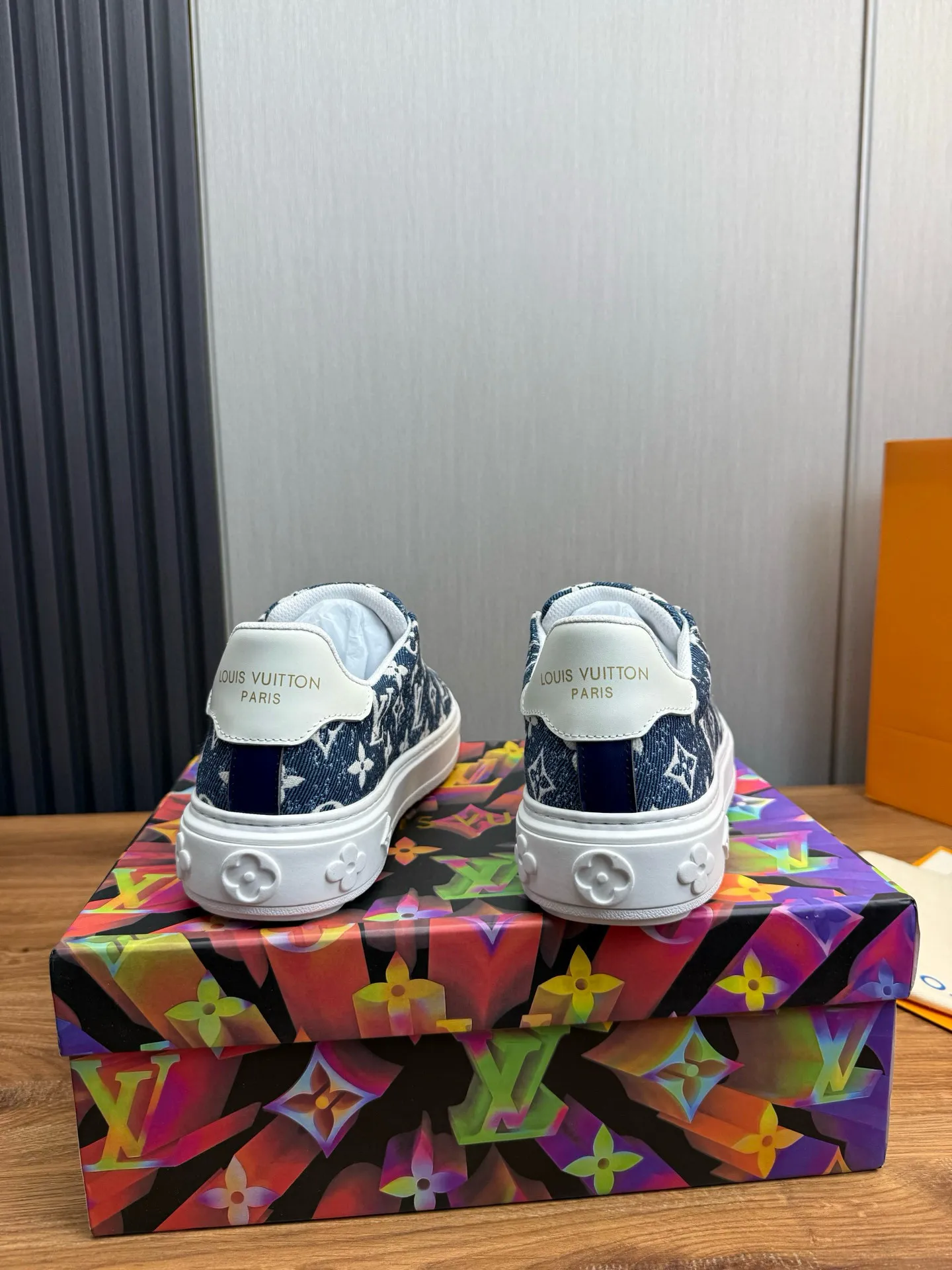 Factory price: 520💰LOUIS VUITTON [Louis VUITTON] The new trendy Lv is on the market🎁, casual and fashionable men's shoes👟The upper is made of imported original fabric + cowhide mesh lining, the original wear-resistant rubber outsole, the version is simple and elegant, exclusive for trendy men. Code number: 38-44, customized 45, 46